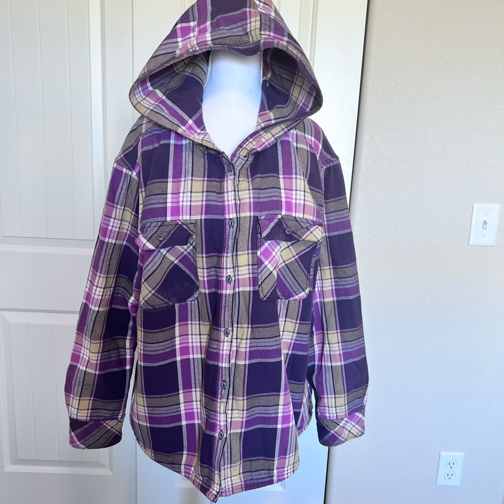 Boston Traders Sherpa-lined hooded flannel Shacket XXL Thrashed Hole on Sleeve